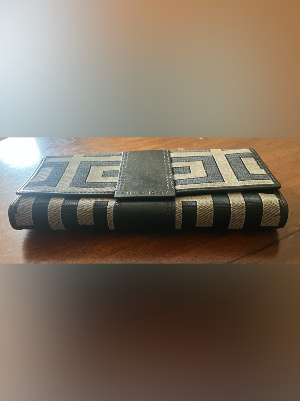 Authentic Givenchy Logo Wallet - Picture 9 of 9